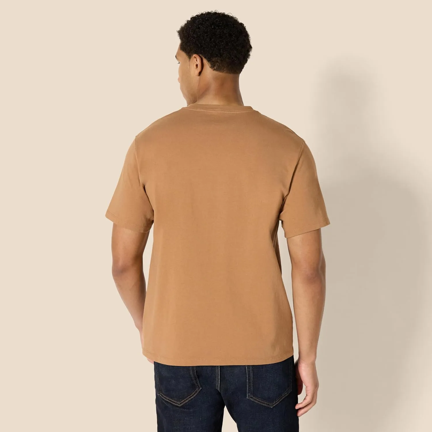 Amazon Essentials Men's Relaxed-Fit Heavyweight Cotton Pocket T-Shirt